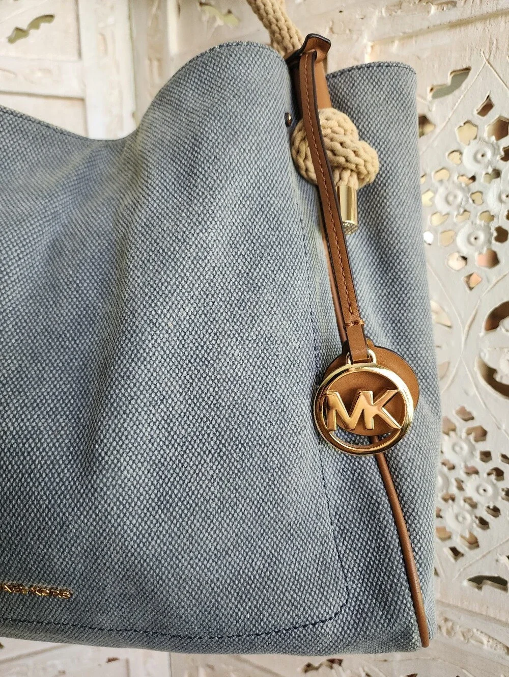Michael Kors Isla Large Grab Bag- Blue Denim Canvas - Picture 3 of 11